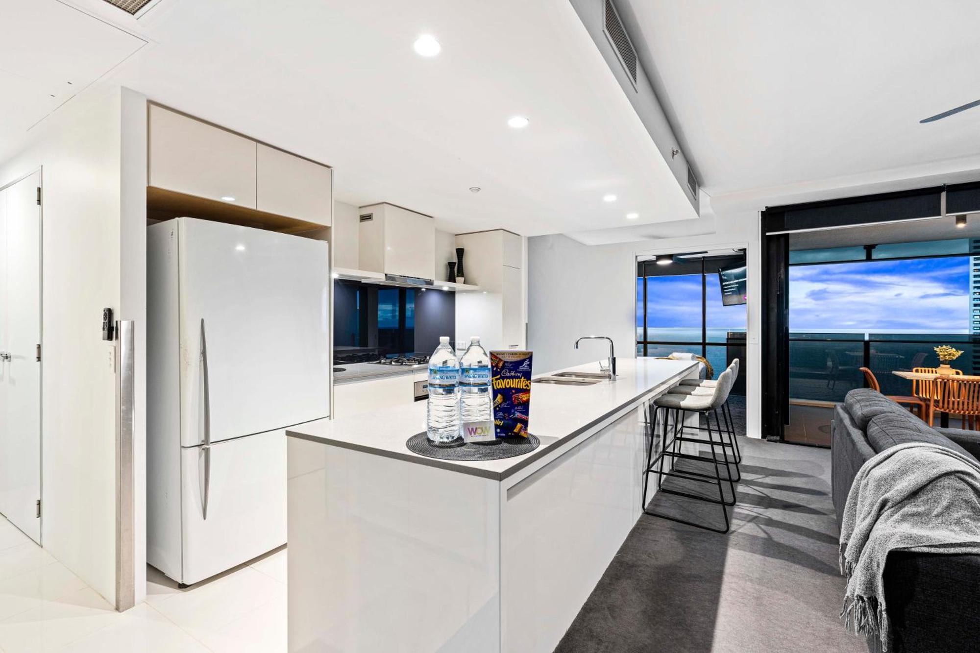 Circle On Cavill - Self Contained & Privately Managed Apartments - Wow Stay Gold Coast Exterior foto