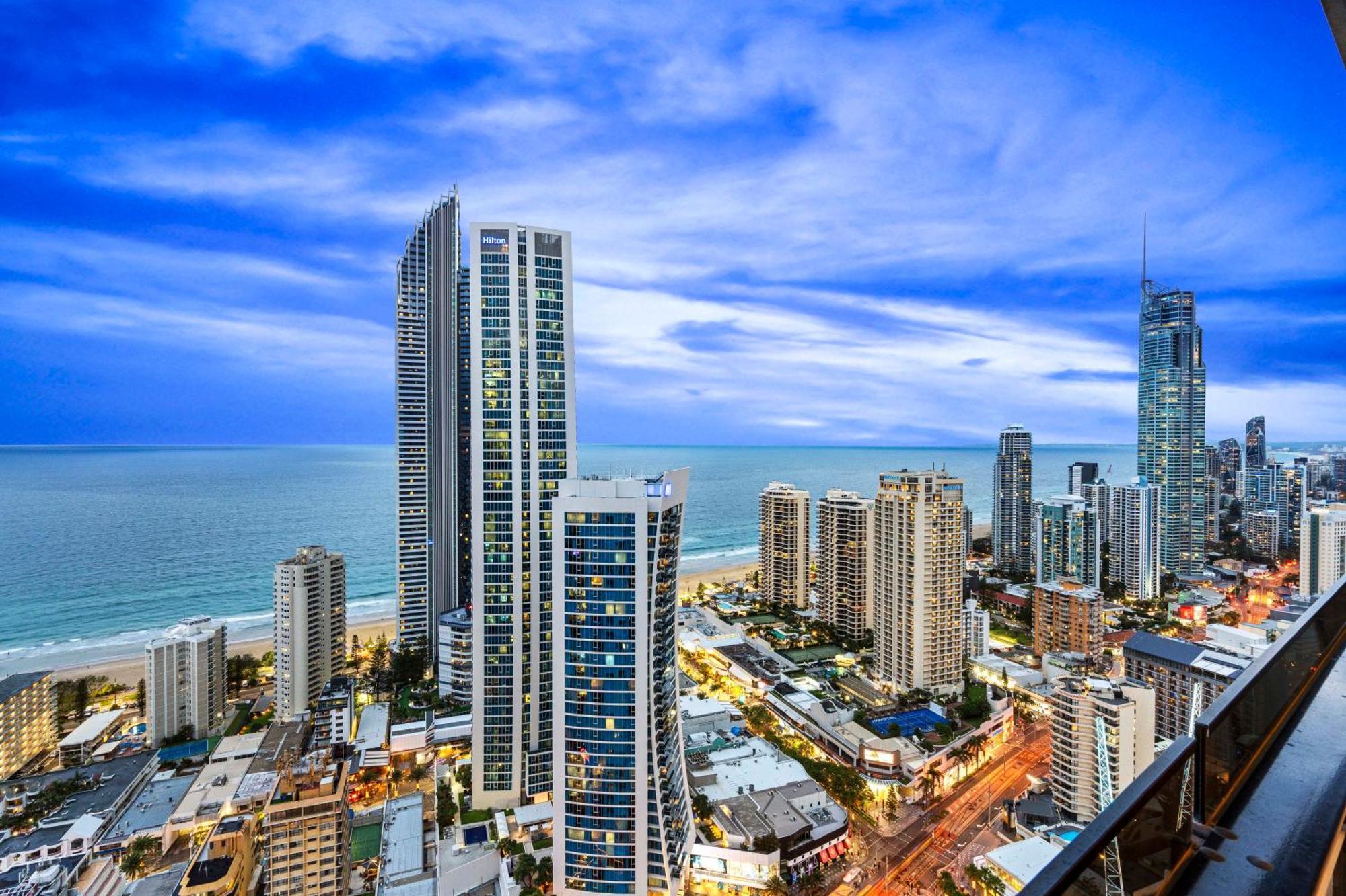 Circle On Cavill - Self Contained & Privately Managed Apartments - Wow Stay Gold Coast Exterior foto