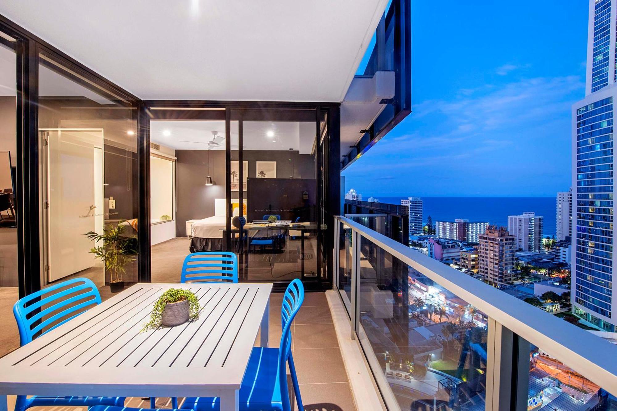 Circle On Cavill - Self Contained & Privately Managed Apartments - Wow Stay Gold Coast Exterior foto