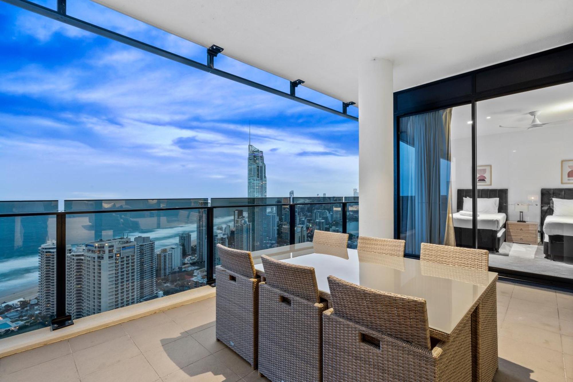 Circle On Cavill - Self Contained & Privately Managed Apartments - Wow Stay Gold Coast Exterior foto