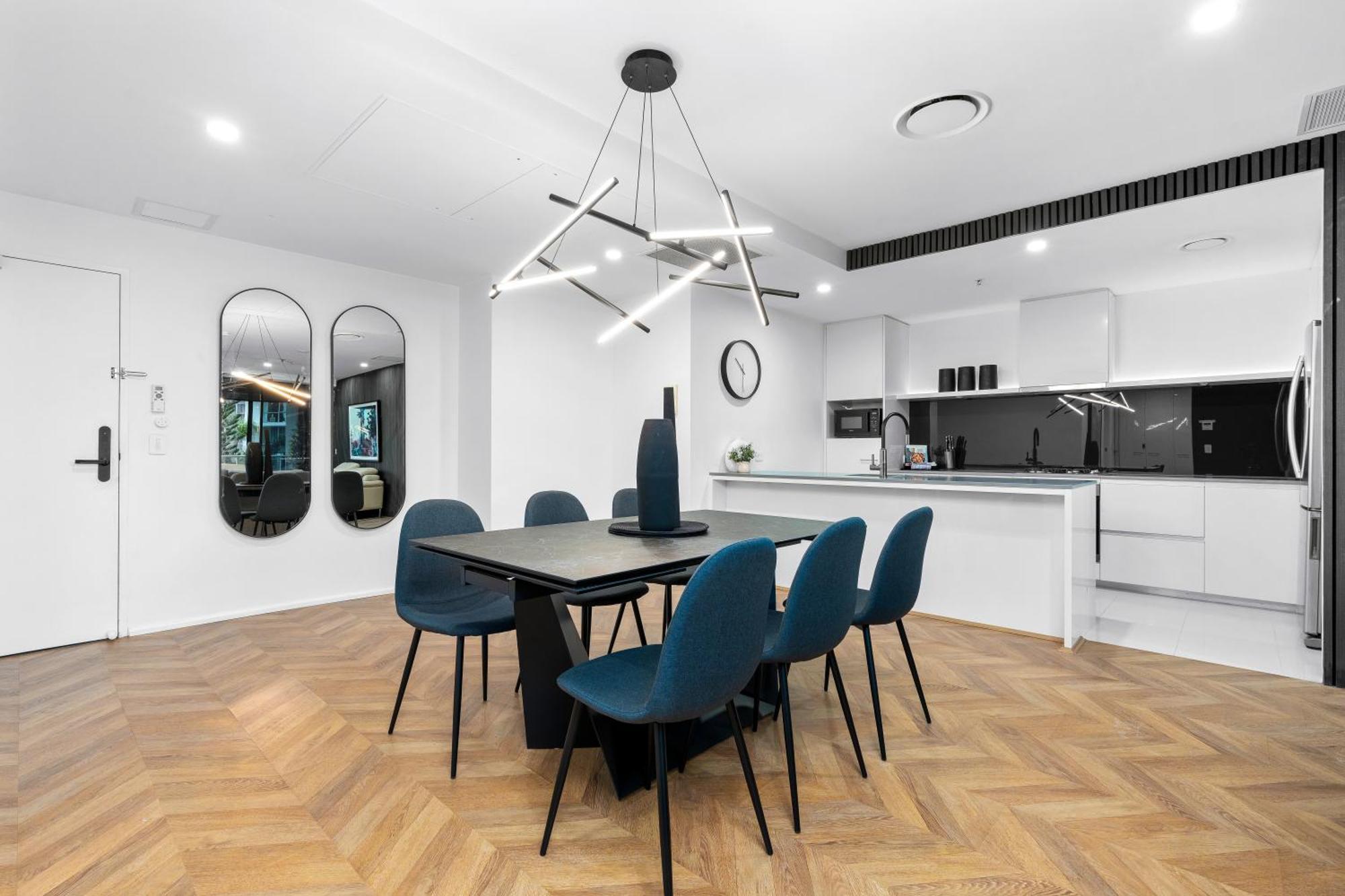 Circle On Cavill - Self Contained & Privately Managed Apartments - Wow Stay Gold Coast Exterior foto