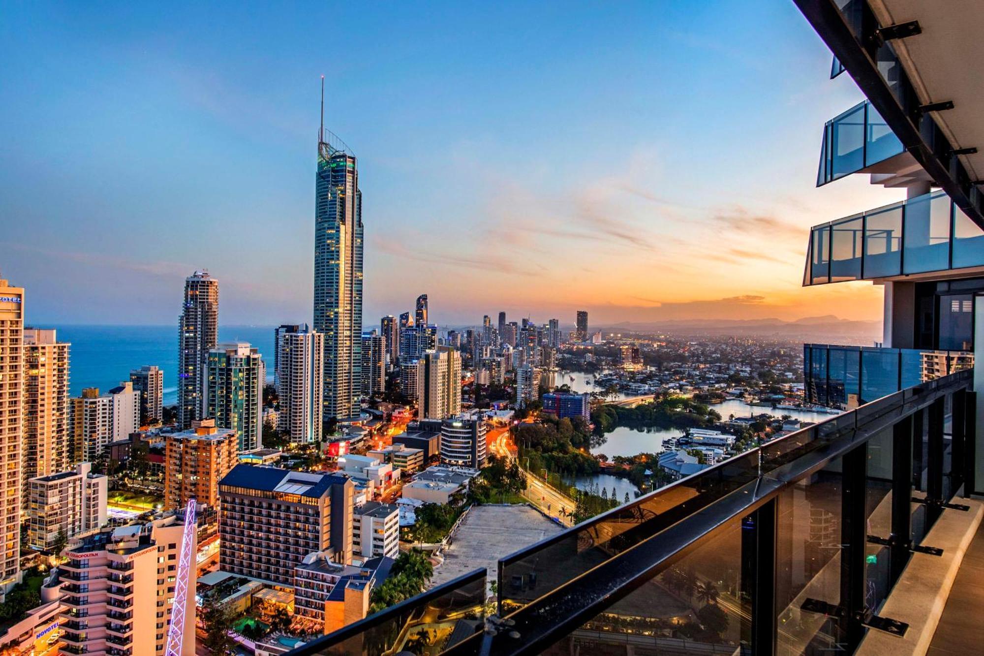 Circle On Cavill - Self Contained & Privately Managed Apartments - Wow Stay Gold Coast Exterior foto