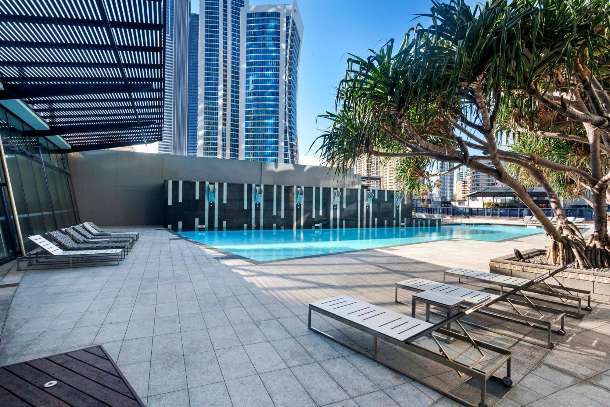Circle On Cavill - Self Contained & Privately Managed Apartments - Wow Stay Gold Coast Exterior foto